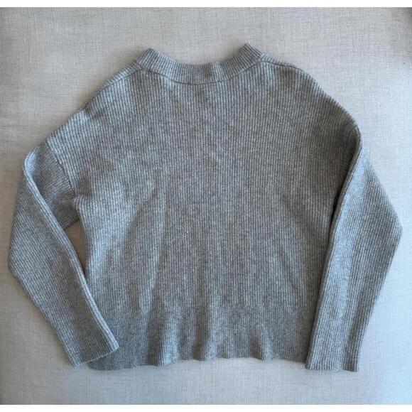 Everlane Premium Ribbed Cashmere Crew Sweater Gray Size XS - Picture 4 of 9